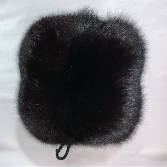 BERGDORF GOODMAN black Siberian FOX FUR muff - Picture 10 of 12